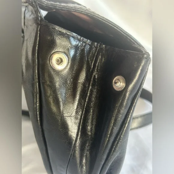 B Makowsky Black Leather Chain Strap Bag - Picture 6 of 9